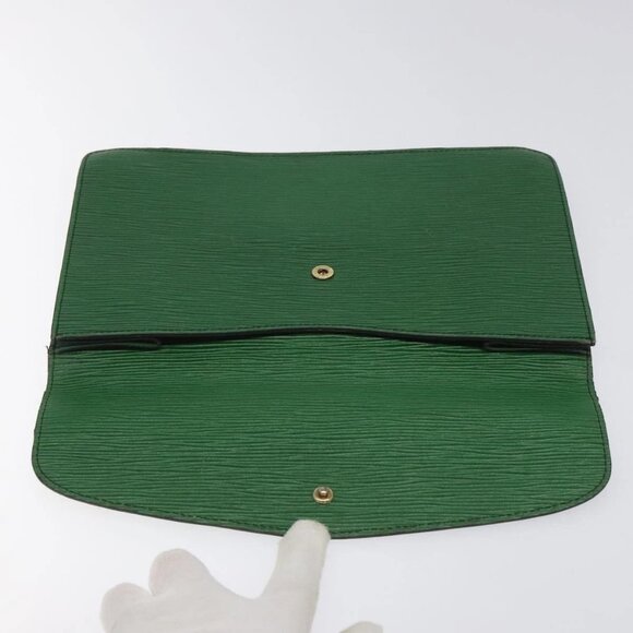 LOUIS VUITTON Epi Montaigne 27 Clutch Bag Green - Picture 8 of 16